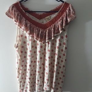 Ruffled sleeveless printed top